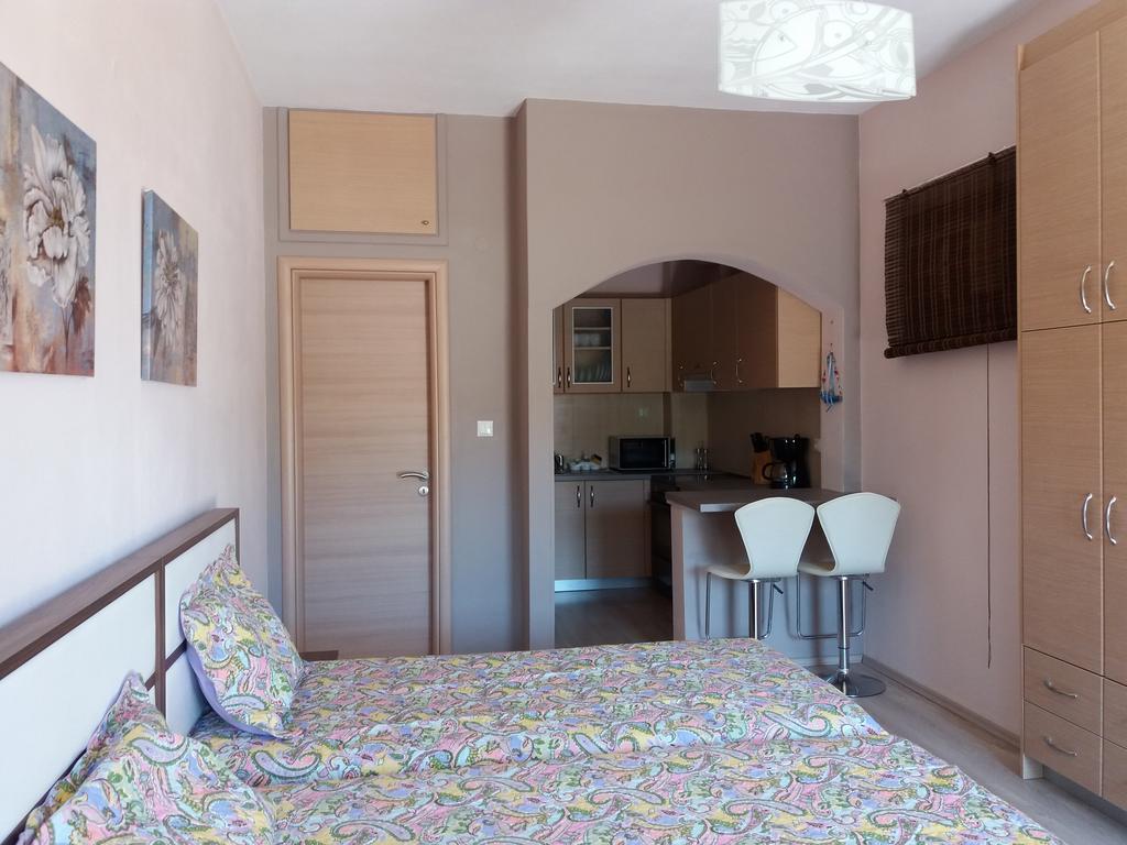 Sea-Esta Beach Studios Милатос Экстерьер фото